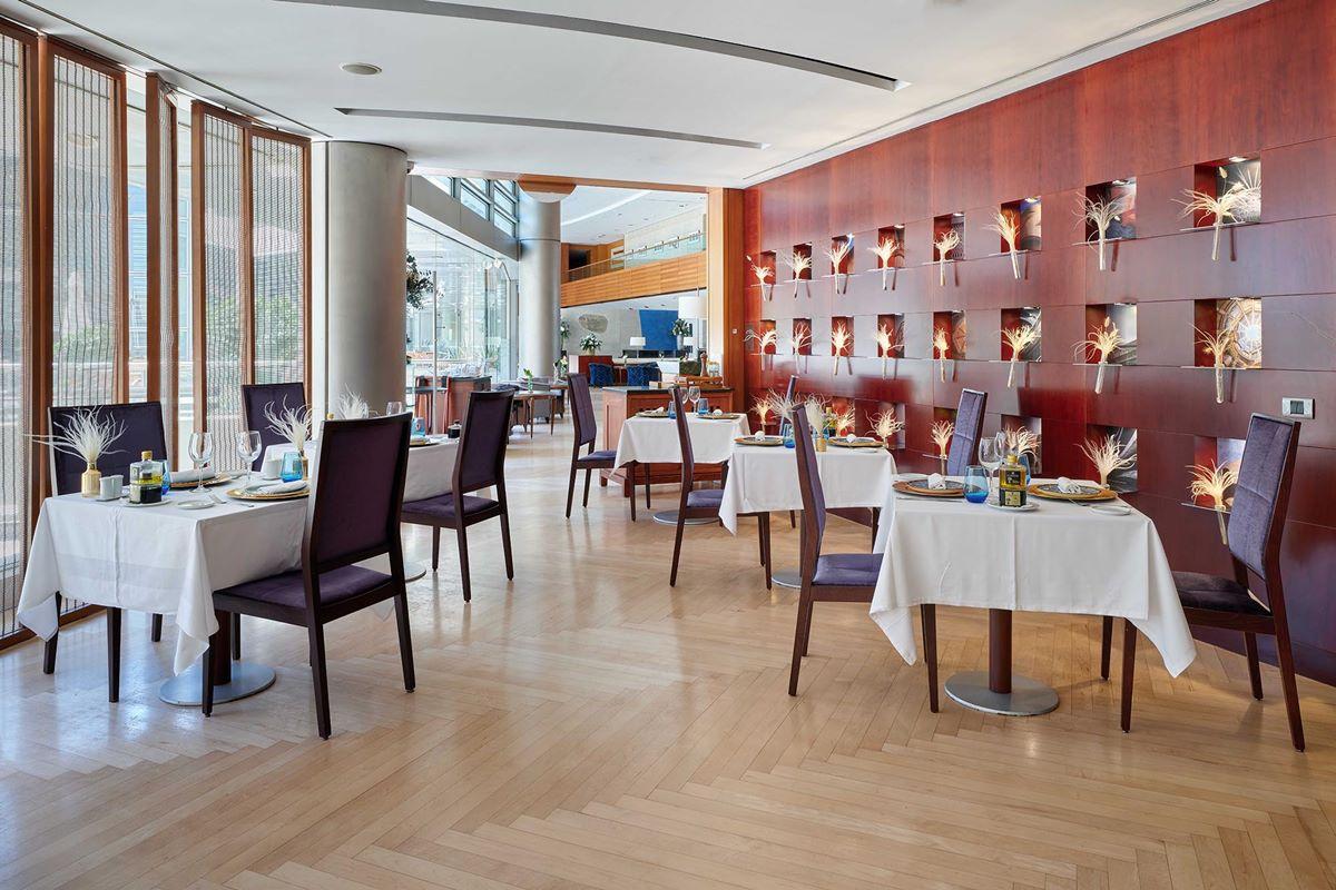 فندق يوروستارز غراند مارينا جي إل برشلونة المظهر الخارجي الصورة The restaurant