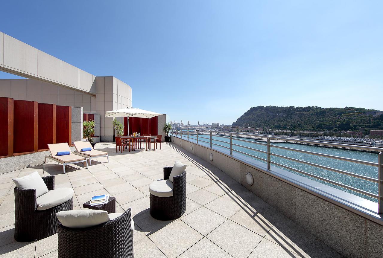 فندق يوروستارز غراند مارينا جي إل برشلونة المظهر الخارجي الصورة The hotel's rooftop